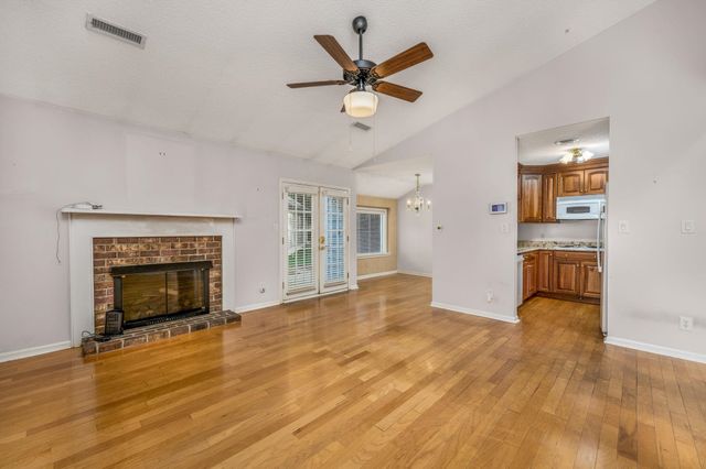 128 Dogwood Pl., North Myrtle Beach, SC 29582