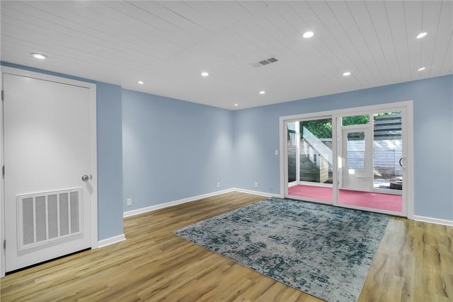 424 Magnolia Ave 6, St Simons Island, GA 31522