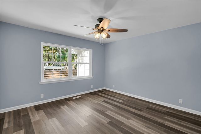 424 Magnolia Ave 6, St Simons Island, GA 31522