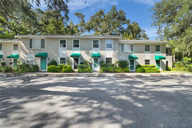 424 Magnolia Ave 6, St Simons Island, GA 31522