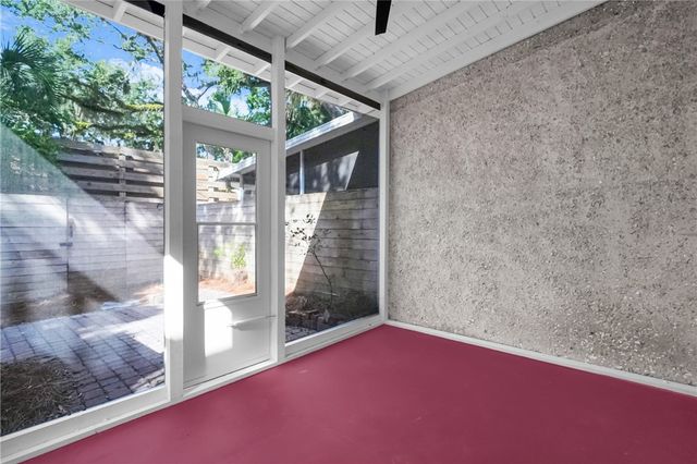 424 Magnolia Ave 6, St Simons Island, GA 31522