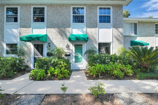 424 Magnolia Ave 6, St Simons Island, GA 31522