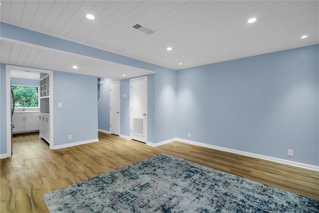 424 Magnolia Ave 6, St Simons Island, GA 31522