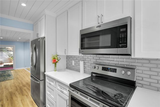 424 Magnolia Ave 6, St Simons Island, GA 31522