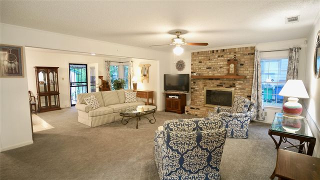 2401 Ware RD, Austin, TX 78741