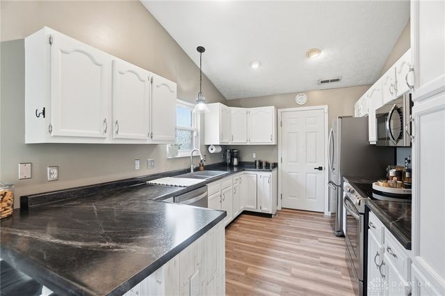 4381 Coach Light Trail, Dayton, OH 45424