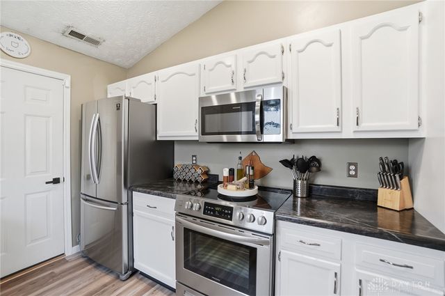 4381 Coach Light Trail, Dayton, OH 45424