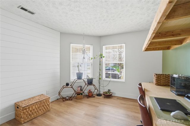 4381 Coach Light Trail, Dayton, OH 45424