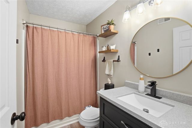 4381 Coach Light Trail, Dayton, OH 45424