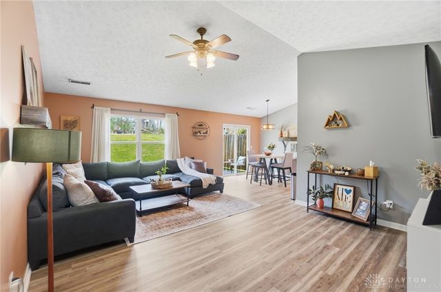 4381 Coach Light Trail, Dayton, OH 45424