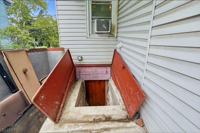 17 Highland Ter, Irvington Twp., NJ 07111