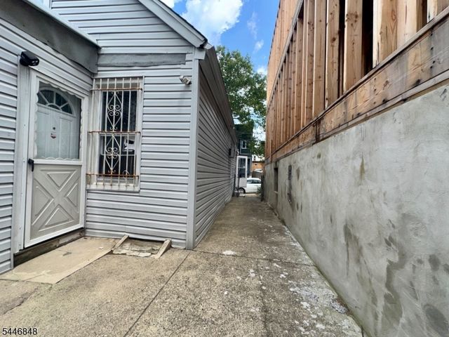 17 Highland Ter, Irvington Twp., NJ 07111