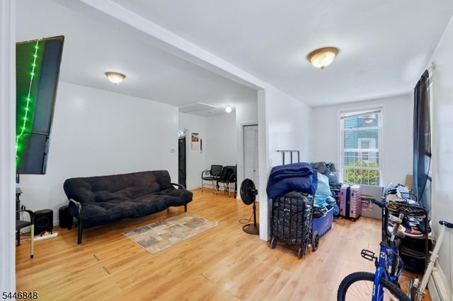 17 Highland Ter, Irvington Twp., NJ 07111