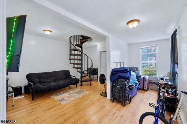17 Highland Ter, Irvington Twp., NJ 07111