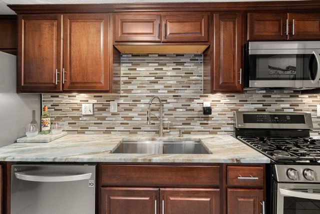 241 Mendon Rd, Attleboro, MA 02703