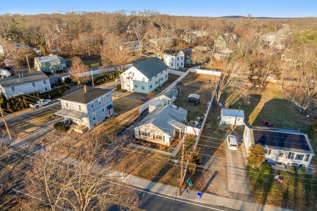 241 Mendon Rd, Attleboro, MA 02703