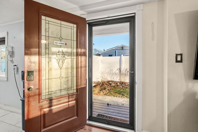 241 Mendon Rd, Attleboro, MA 02703