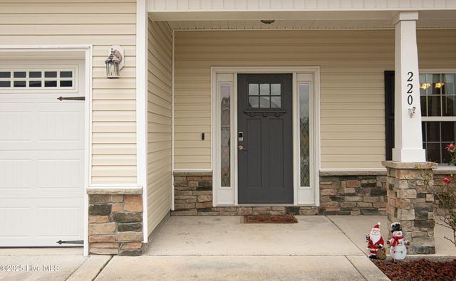 220 Wood House Drive, Jacksonville, NC 28546