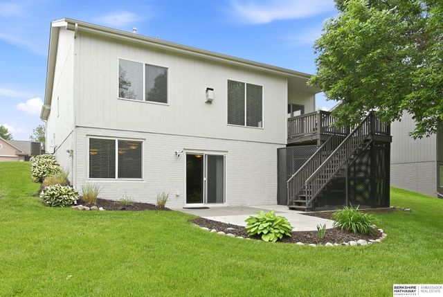 7512 S 101st Street, La Vista, NE 68129