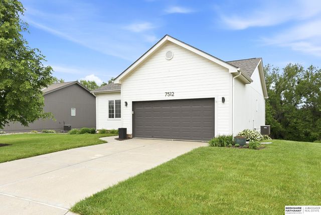 7512 S 101st Street, La Vista, NE 68129