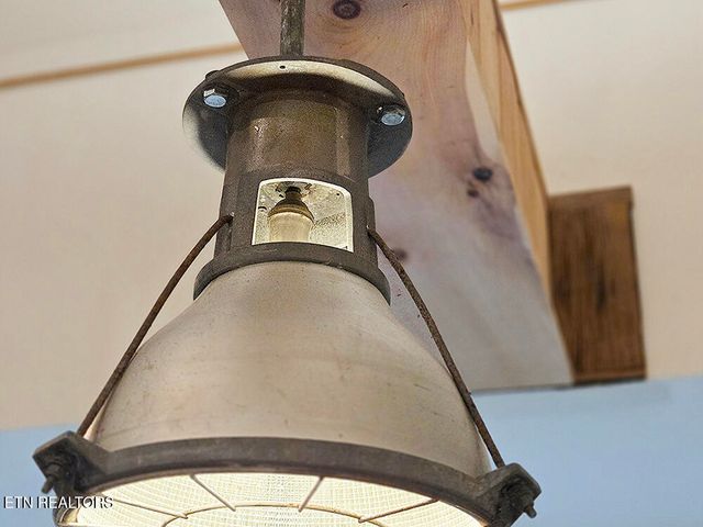 223 Frontier Rd, Sweetwater, TN 37874