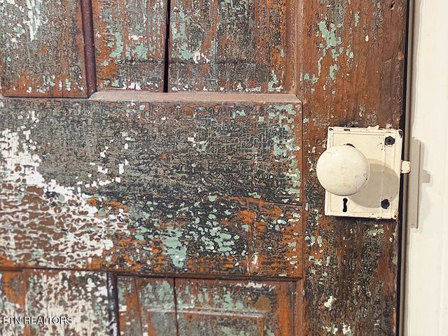 223 Frontier Rd, Sweetwater, TN 37874