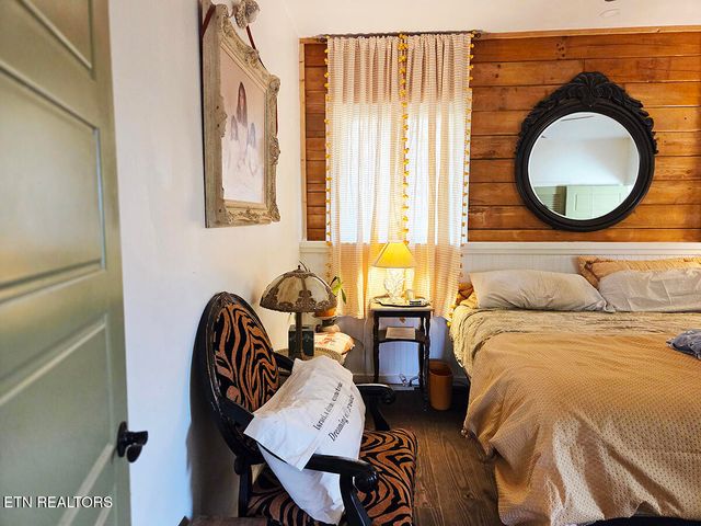 223 Frontier Rd, Sweetwater, TN 37874