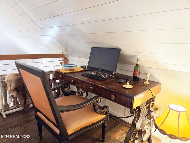 223 Frontier Rd, Sweetwater, TN 37874