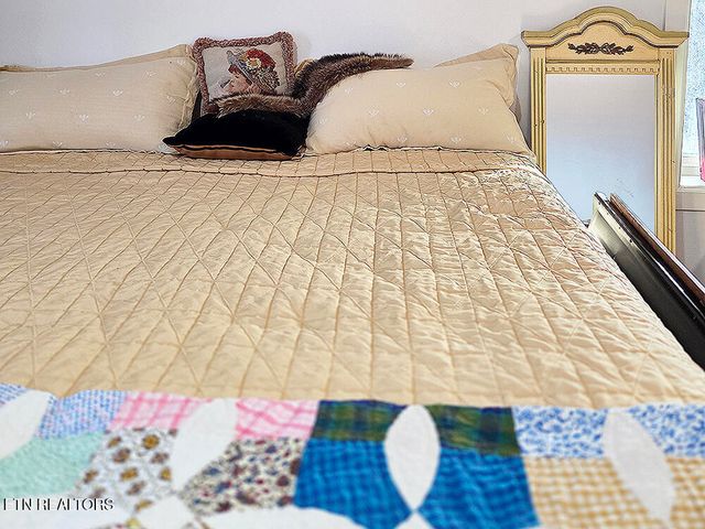 223 Frontier Rd, Sweetwater, TN 37874