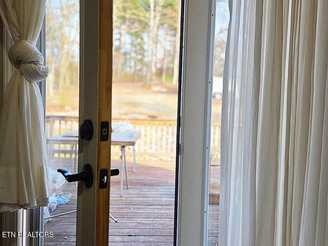 223 Frontier Rd, Sweetwater, TN 37874