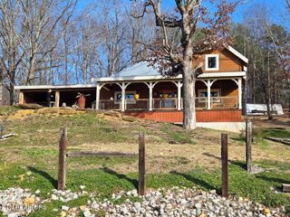 223 Frontier Rd, Sweetwater, TN 37874