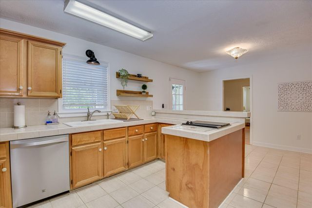 869 Hickory Ridge Road, Aiken, SC 29803