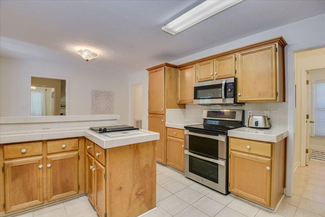 869 Hickory Ridge Road, Aiken, SC 29803