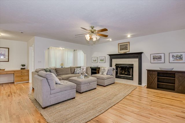 869 Hickory Ridge Road, Aiken, SC 29803