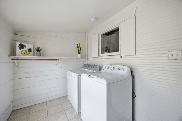 2714 Reagan, Houston, TX 77009