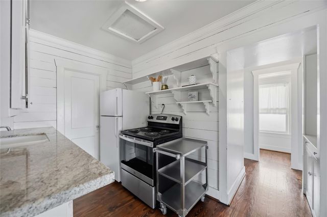 2714 Reagan, Houston, TX 77009