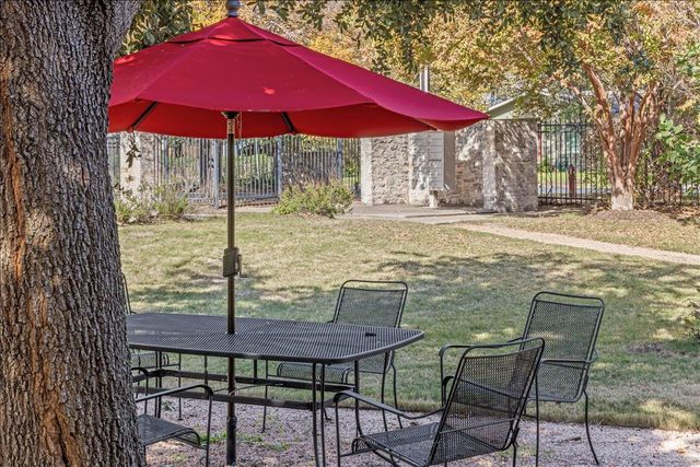 1601 Houston ST 3, Austin, TX 78756