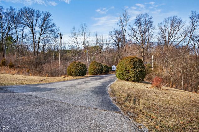 6986 W State Road 44, Morgantown, IN 46160