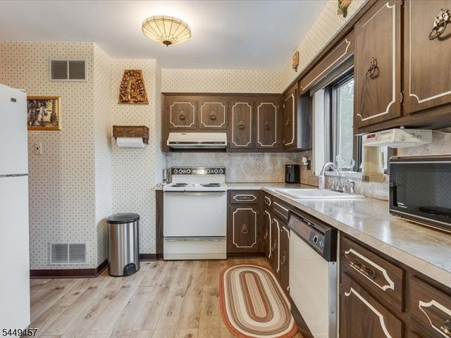 416 Joralemon St, C3 C3, Belleville Twp., NJ 07109