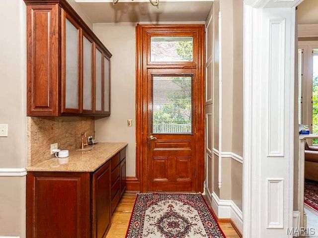 2007 Park Avenue, St Louis, MO 63104