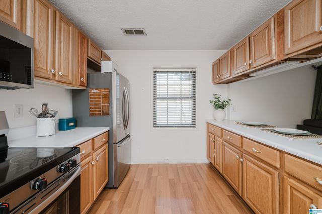 1613 27TH AVENUE N, Hueytown, AL 35023