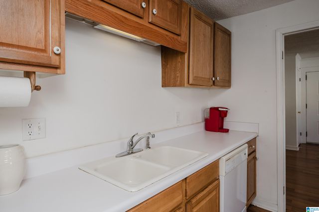 1613 27TH AVENUE N, Hueytown, AL 35023