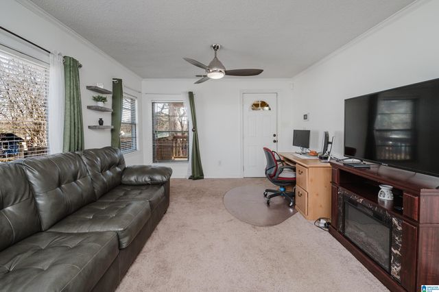 1613 27TH AVENUE N, Hueytown, AL 35023