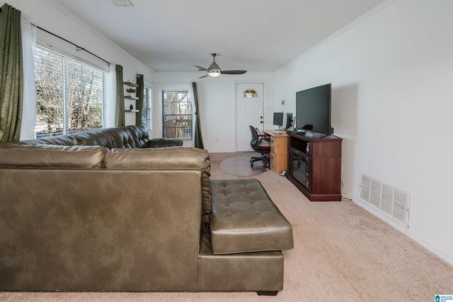 1613 27TH AVENUE N, Hueytown, AL 35023