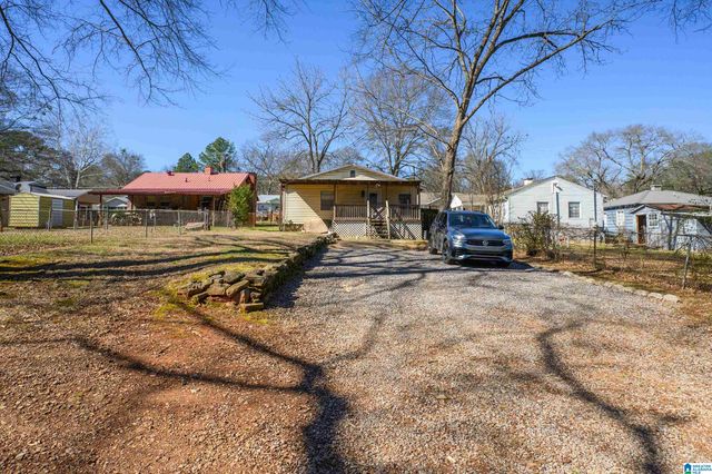 1613 27TH AVENUE N, Hueytown, AL 35023