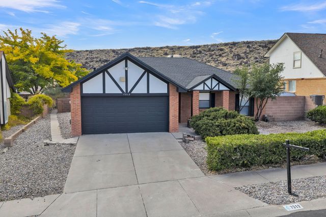 7312 Keel Avenue NW, Albuquerque, NM 87120