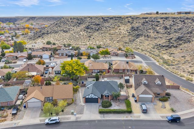 7312 Keel Avenue NW, Albuquerque, NM 87120