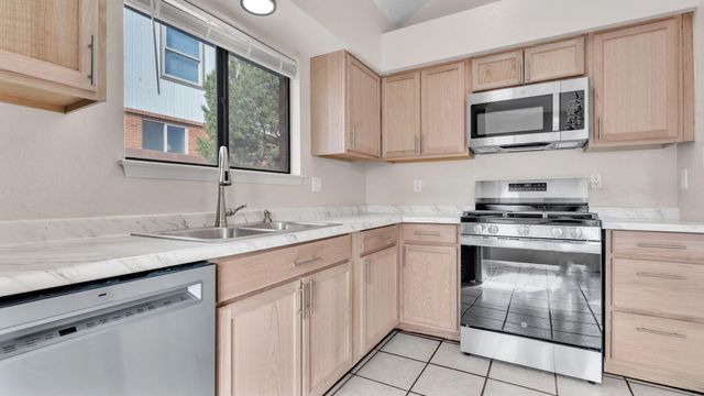 7312 Keel Avenue NW, Albuquerque, NM 87120