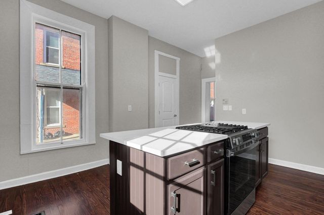 93 W King Avenue, Columbus, OH 43201