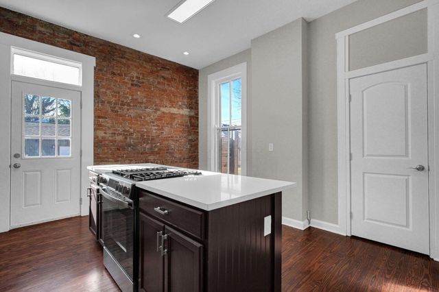 93 W King Avenue, Columbus, OH 43201